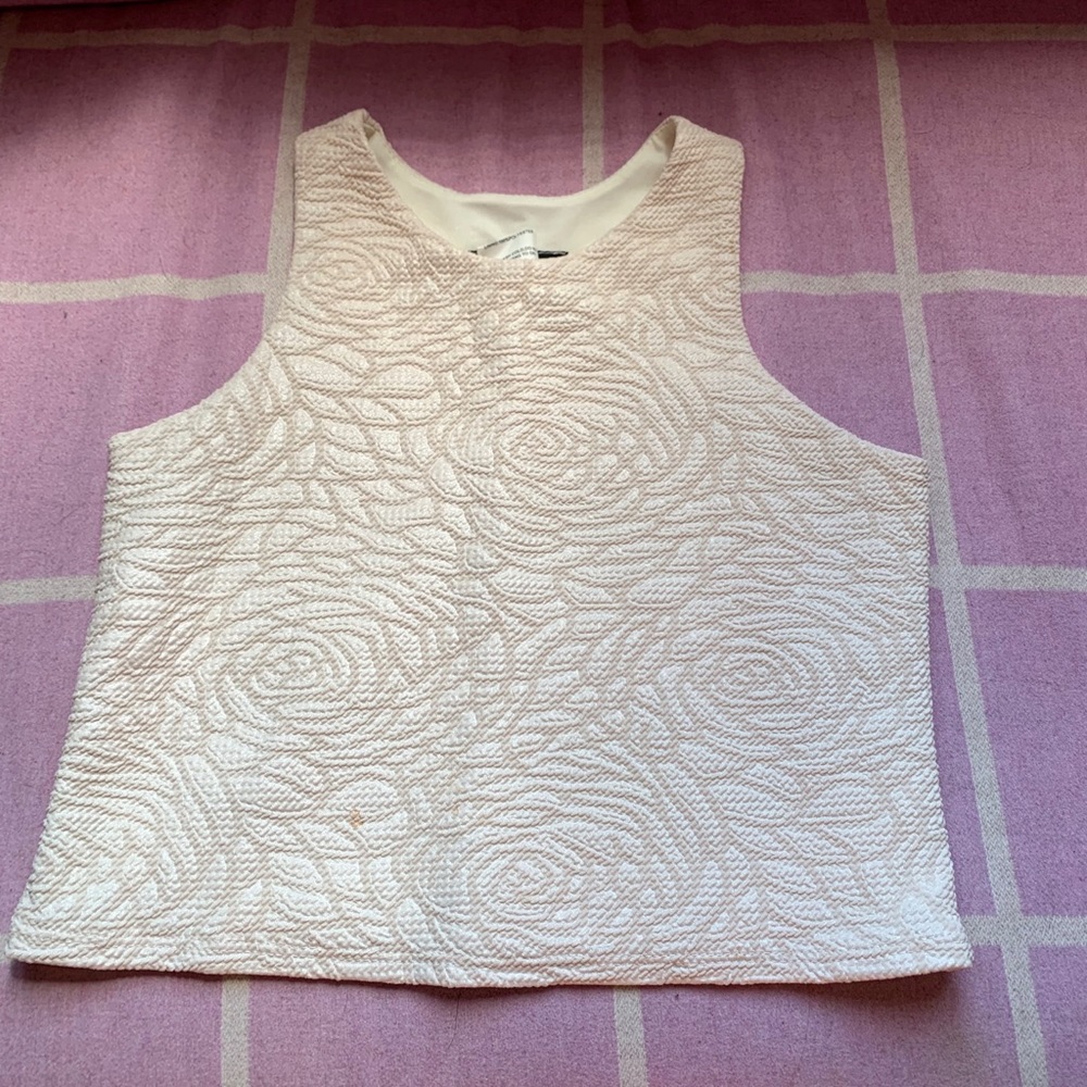 Super cute cream rose crop top